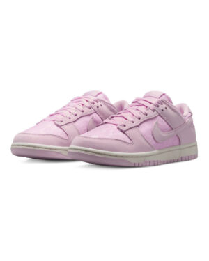 Women's Dunk Low Shoes In Pink Lace