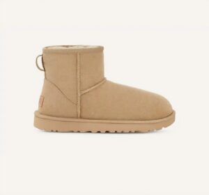 Women's Classic Mini Ii Boot In Mustard Seed
