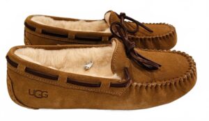 Women's Moccasin Slip-On Shoes In Chestnut