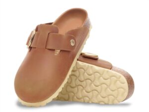 Women's Boston Big Buckle Leather Clog In Cognac