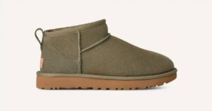 Women's Classic Ultra Mini Boot In Moss Green